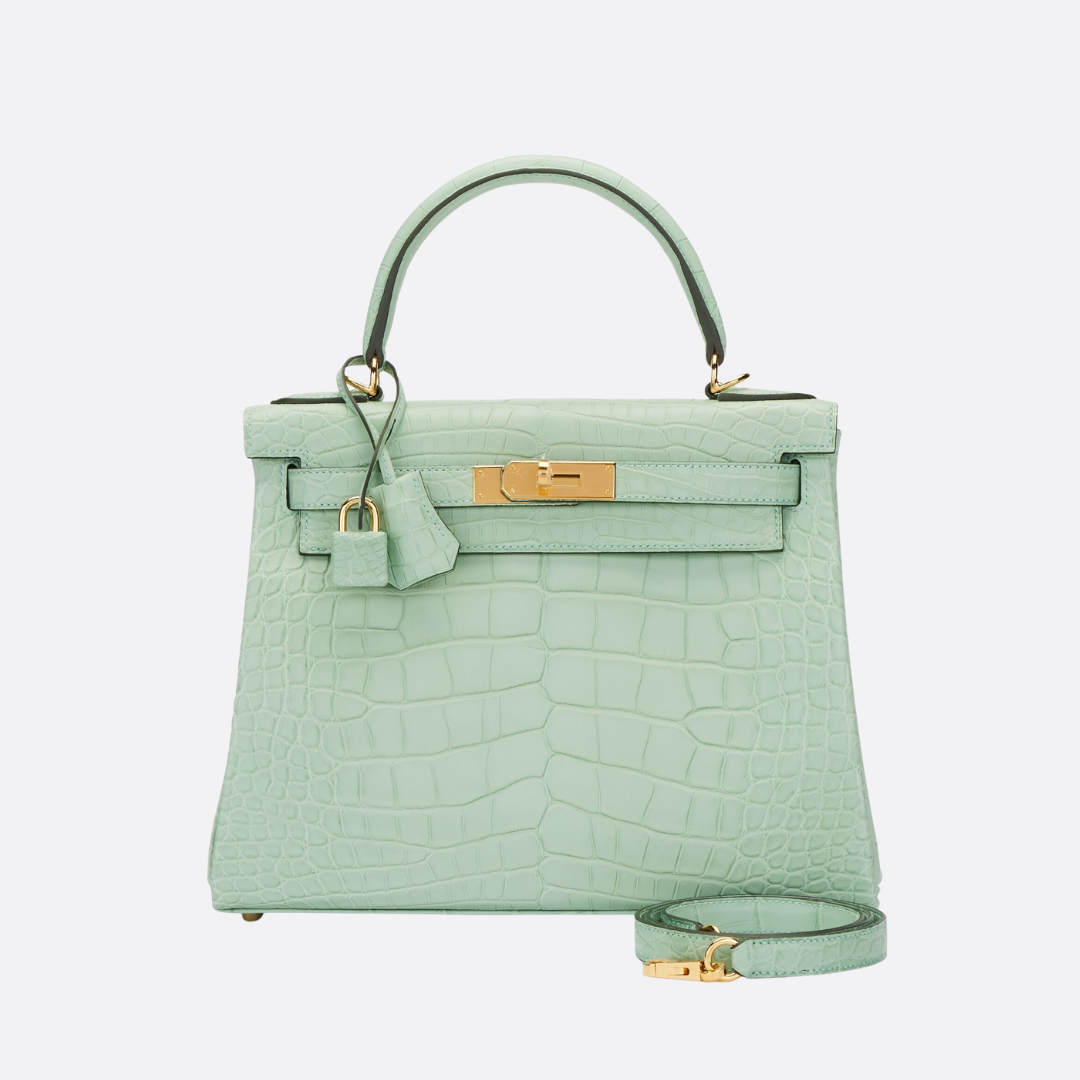 HERMÈS KELLY 28 – MATTES ALLIGATORLEDER VERT D’EAU (UMGEKEHRTE NÄHTE)