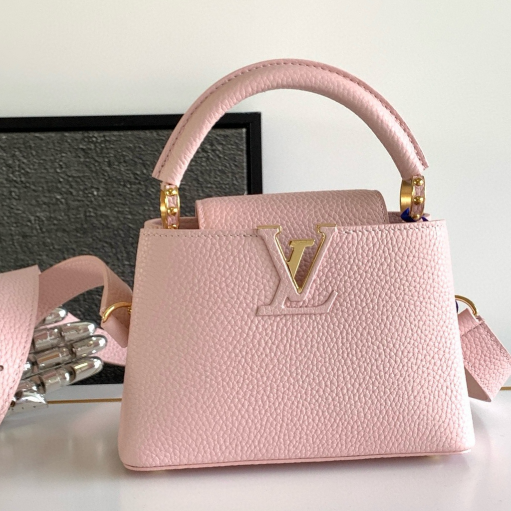 LOUIS VUITTON CAPUCINES MINI TASCHE