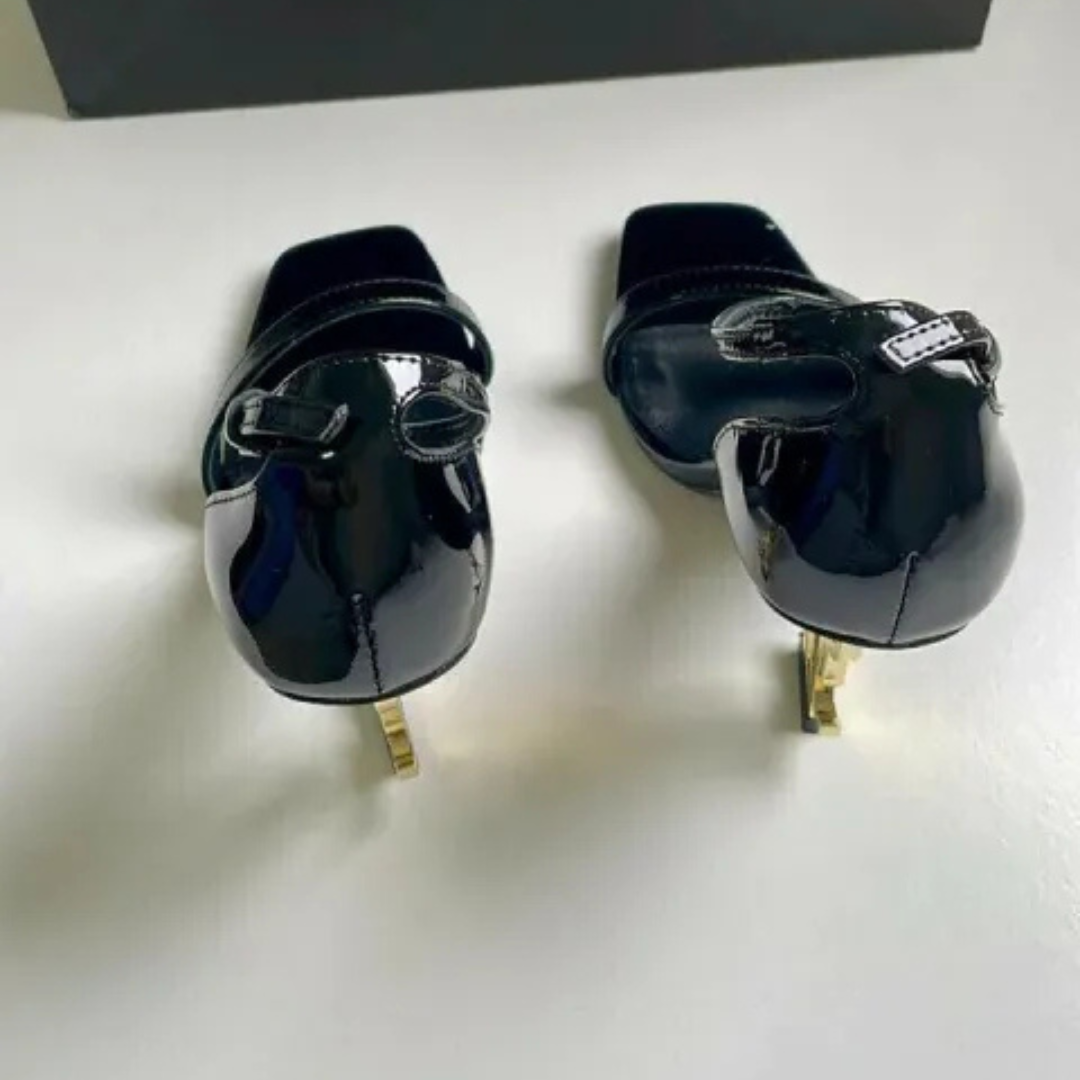 YVES SAINT LAURENT SET HANDTASCHE UND SANDALEN