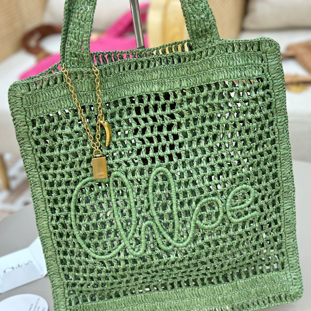 CHLOÉ SOMMER-BANANENTASCHE AUS RAFFIA