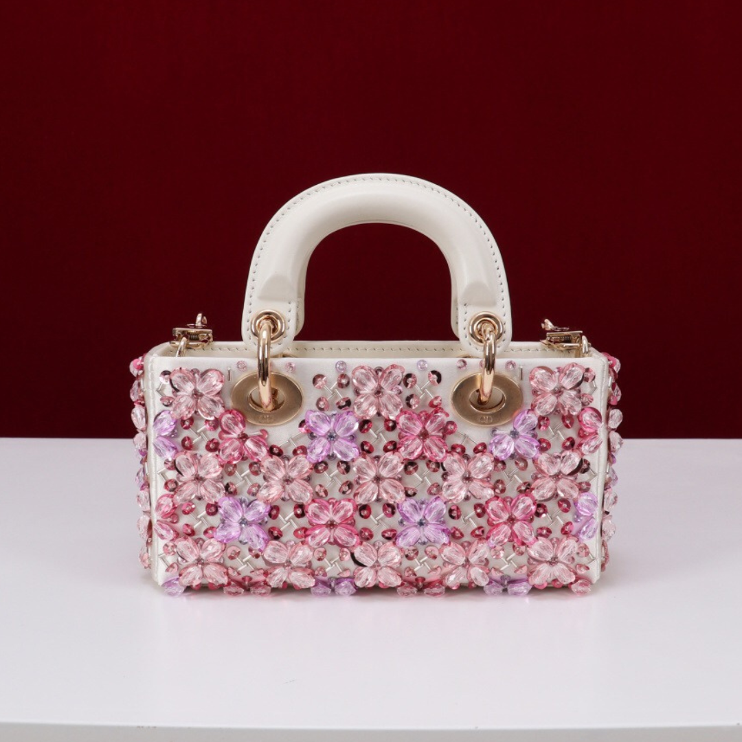 DIOR LADY D-JOY MIKRO TASCHE AUS WEISSEM KALBSLEDER MIT ROSA BLUMENSTICKEREI UND STRASSSTEINEN