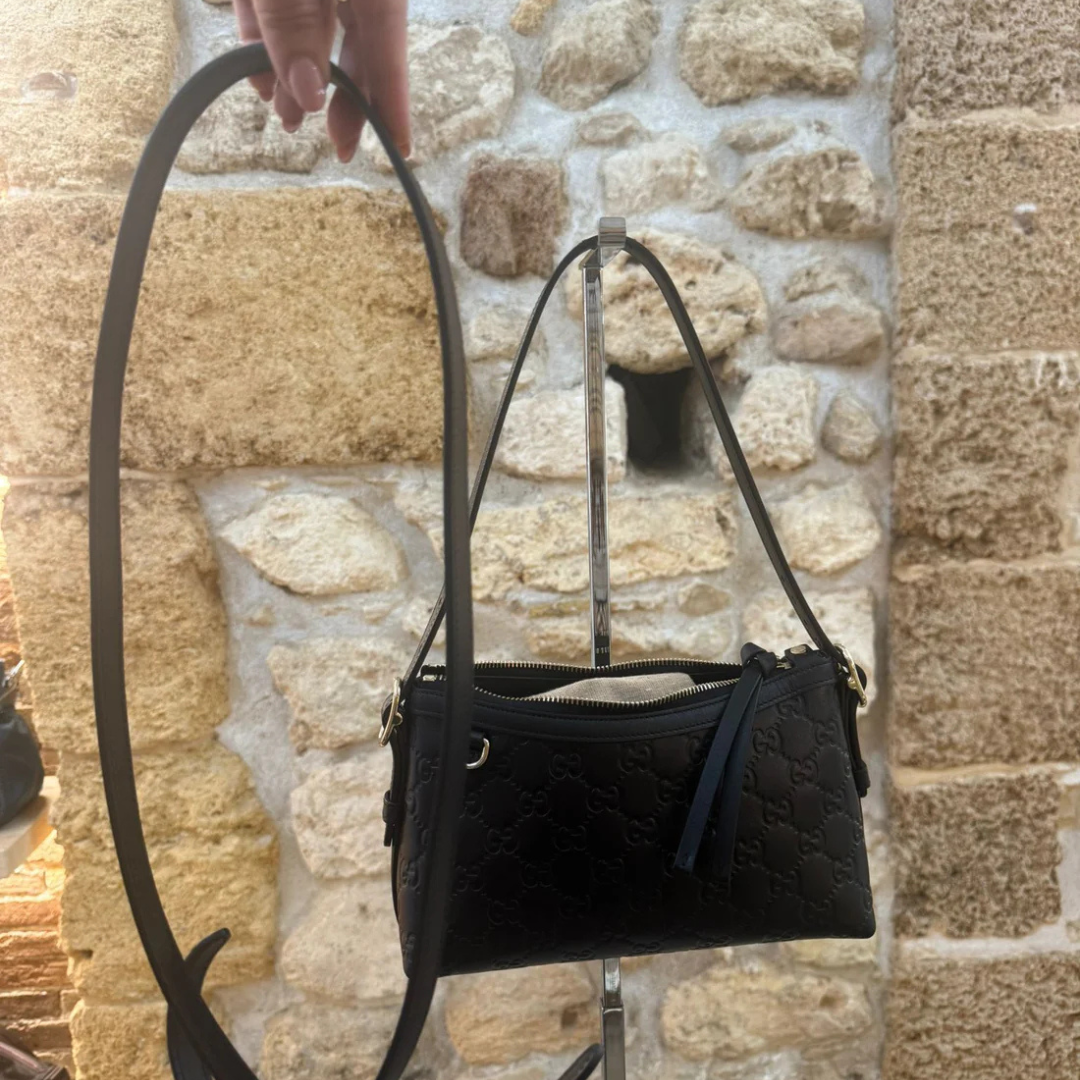 GUCCI – MITTLERE SCHULTERTASCHE MIT GG-EMBLEM