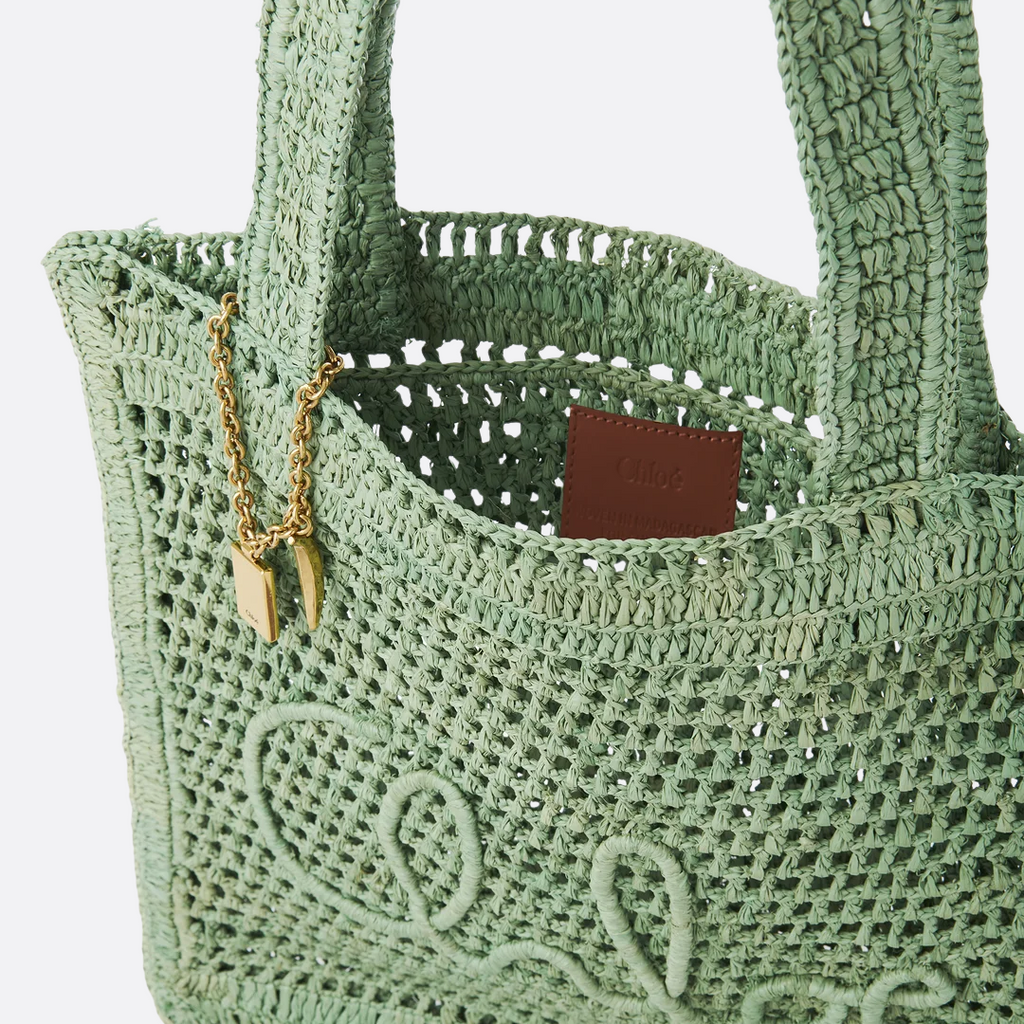 CHLOÉ SOMMER-BANANENTASCHE AUS RAFFIA