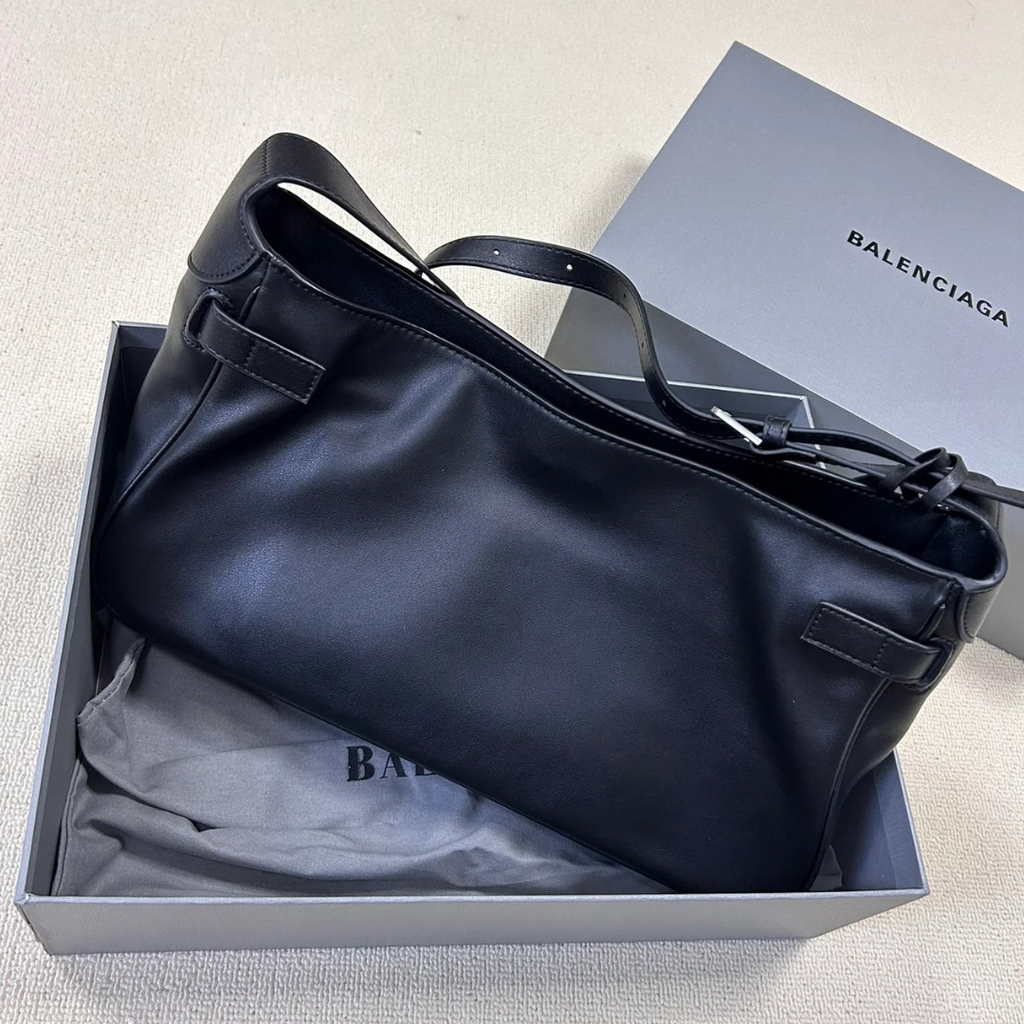 BALENCIAGA BEL AIR MEDIUM SCHULTERTASCHE AUS SCHWARZEM KALBSLEDER