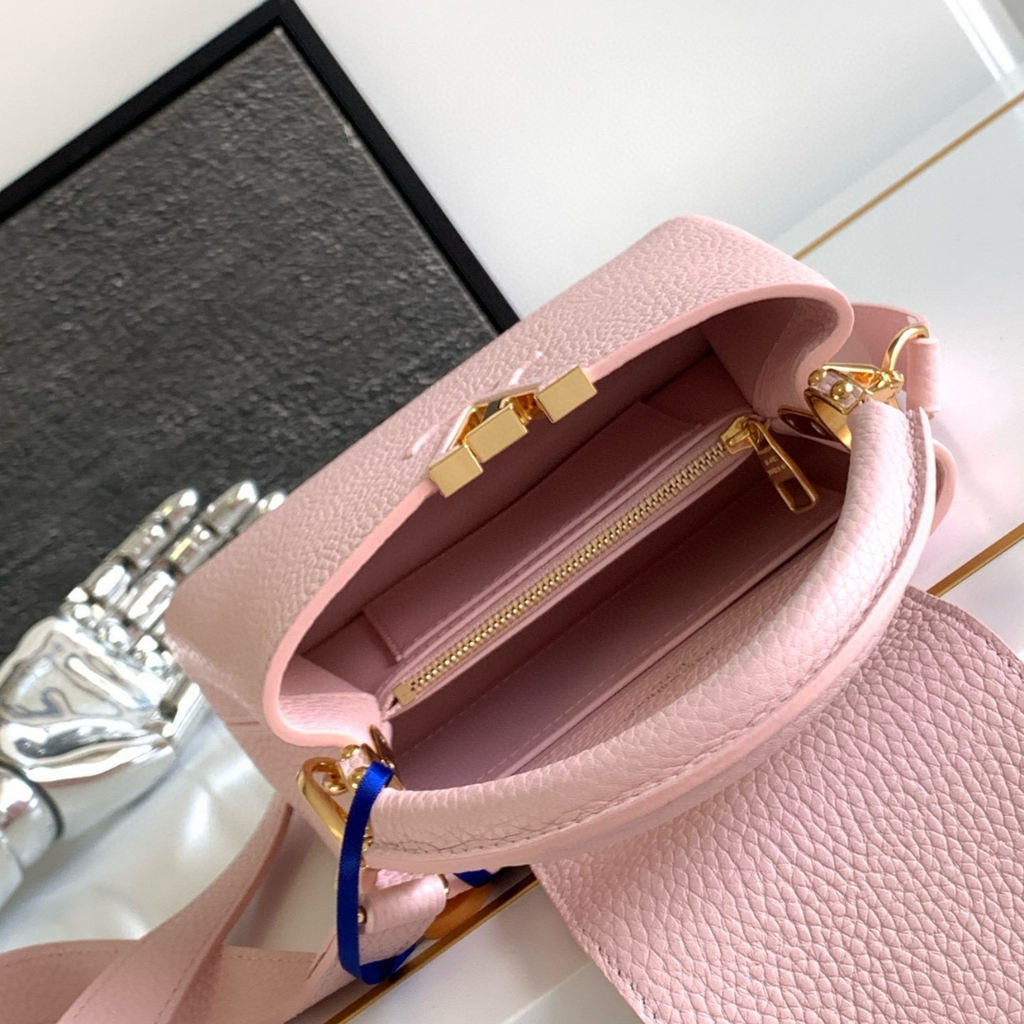 LOUIS VUITTON CAPUCINES MINI TASCHE