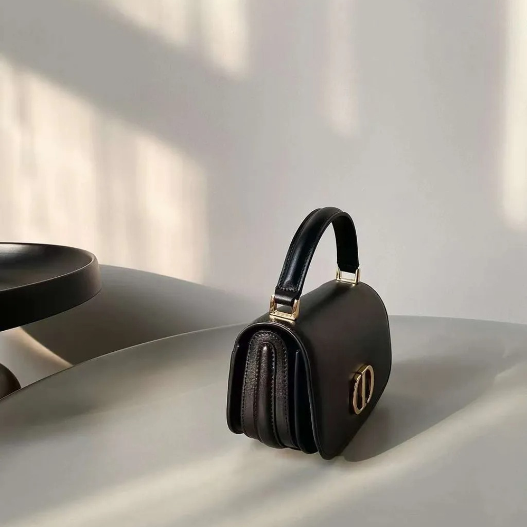 DIOR 30 MONTAIGNE AVENUE MEDIUM TASCHE MIT HANDGRIFF
