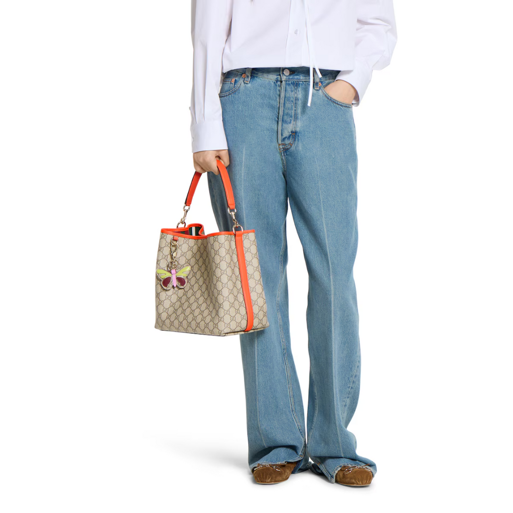 GUCCI – MITTLERE EIMERTASCHE MIT GG-EMBLEM
