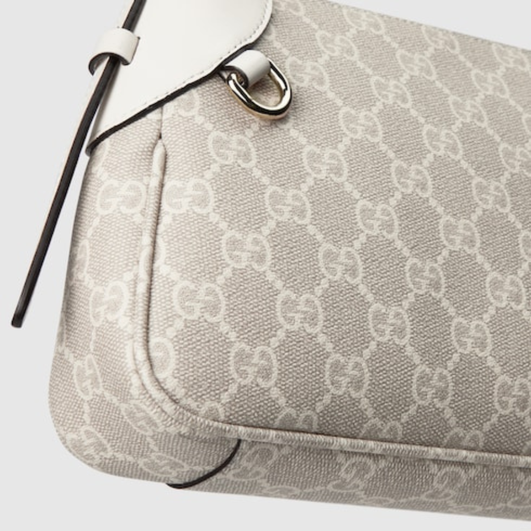GUCCI – KLEINE SCHULTERTASCHE MIT GG-EMBLEM