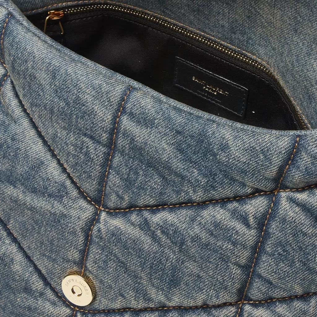 SAINT LAURENT LOULOU PUFFER TASCHE AUS GESTEPPTER VINTAGE-DENIM