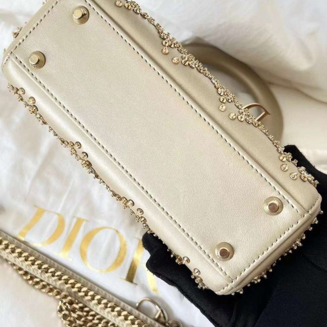 MINI LADY DIOR MIT PERLENBESTICKUNG