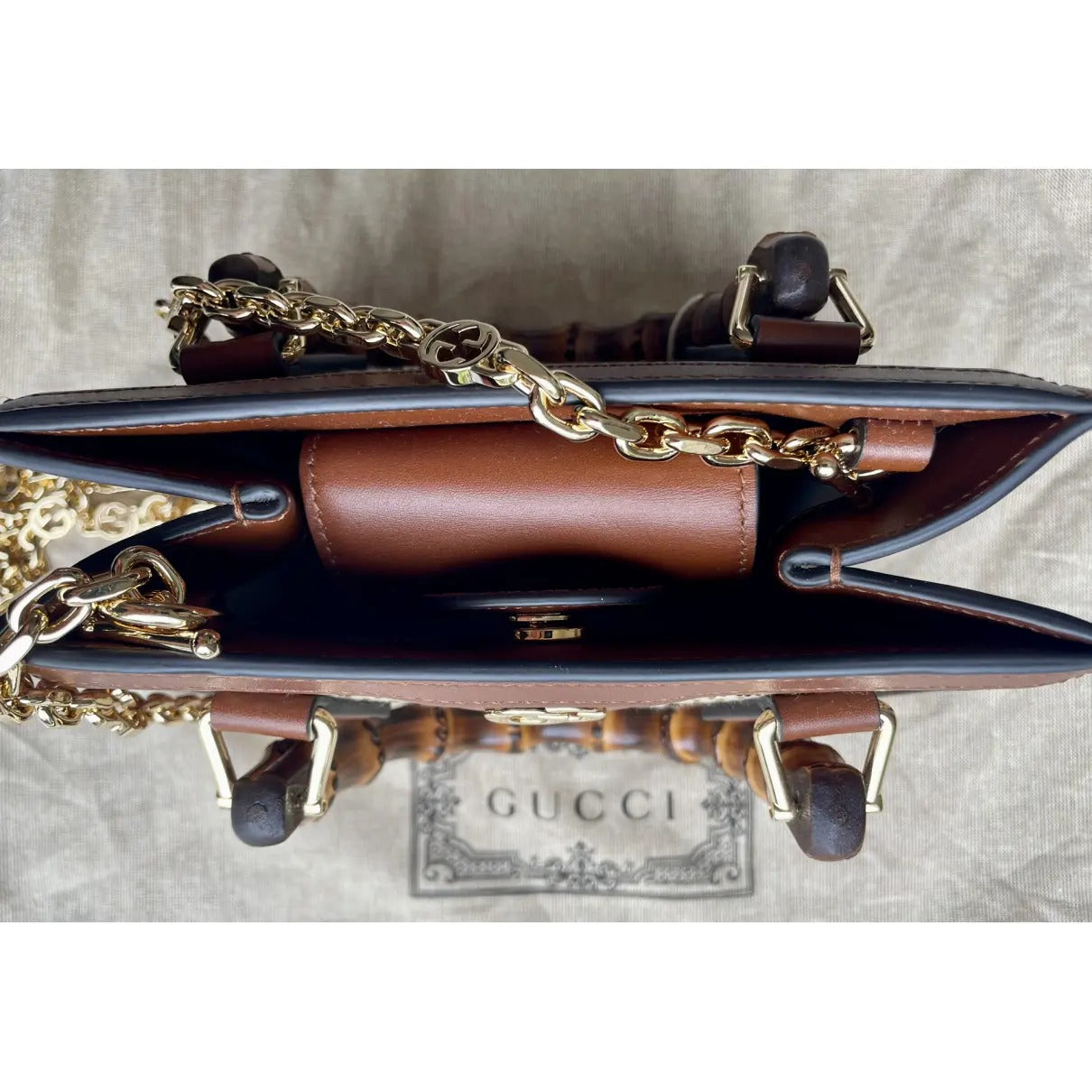 GUCCI DIANA SMALL TASCHE MIT KRISTALLEN