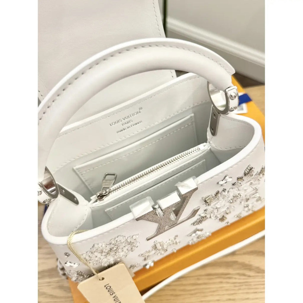LOUIS VUITTON CAPUCINES MINI TASCHE