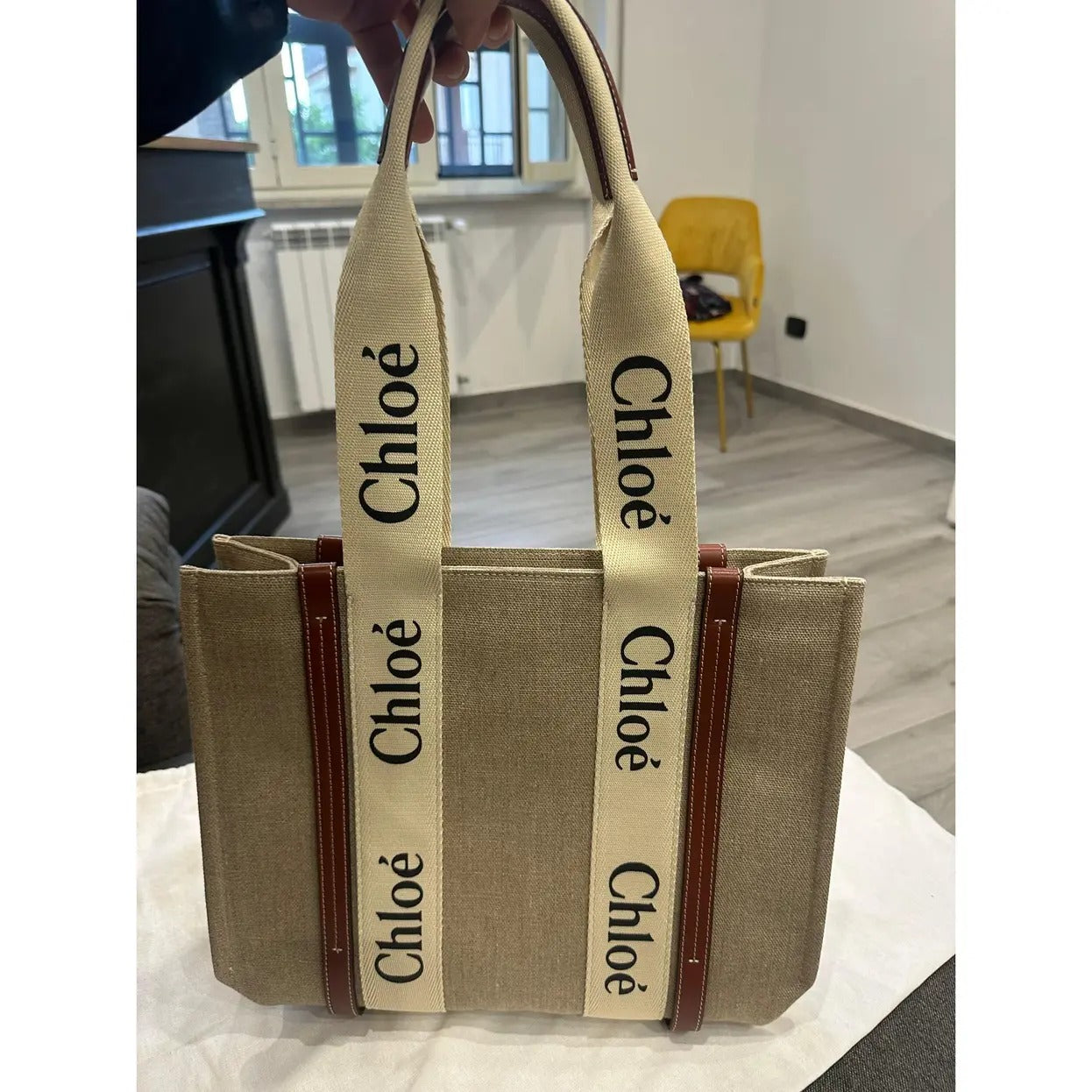 CHLOÉ WOODY TOTE BAG AUS LEINEN